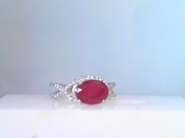 Lady's White 18 Karat Contemporary Fashion Ring Size 4 With One 1.82Ct Oval Red Ruby